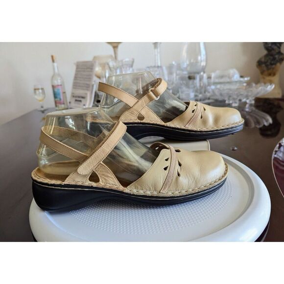 Naot Gardenia Mary Jane Shoes Womens Leather Closed Toe Ankle Strap - Picture 7 of 13